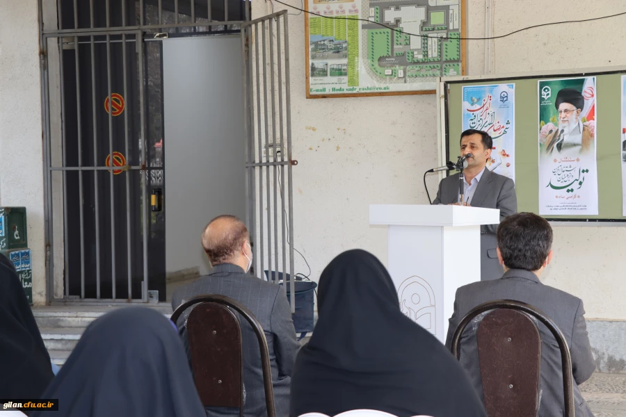 تعلیم و تربیت یعنی کلیه­ ی فعالیت ­هایی که به تعامل و توانایی انسان، توسعه می بخشد. 2