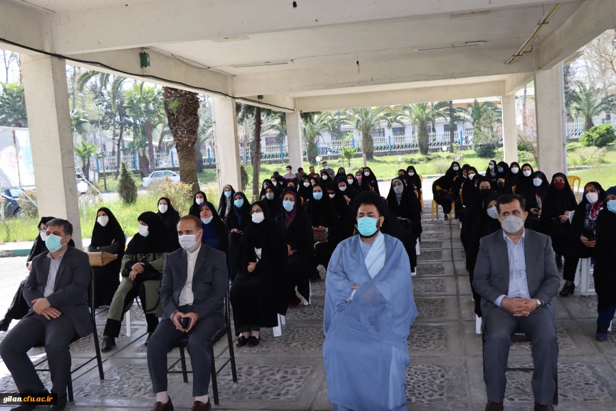 تعلیم و تربیت یعنی کلیه­ ی فعالیت ­هایی که به تعامل و توانایی انسان، توسعه می بخشد. 4