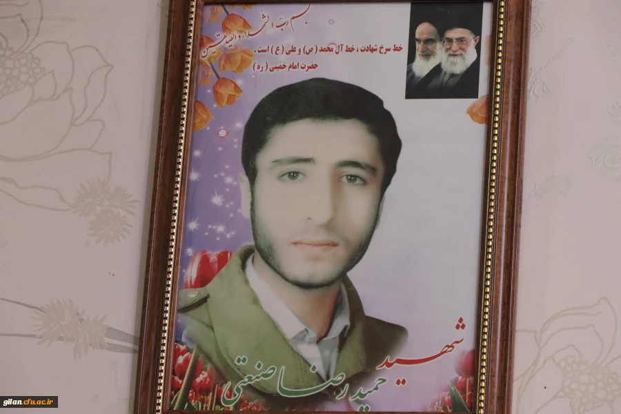 بمناسبت گرامیداشت هفته مقام معلم،دیدار با خانواده شهید دانشجو معلم حمیدرضا صنعتی 4