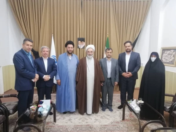 دیدار سرپرست مدیریت امورپردیس های دانشگاه فرهنگیان گیلان با نماینده ولی فقیه وامام جمعه شهرستان رشت 3