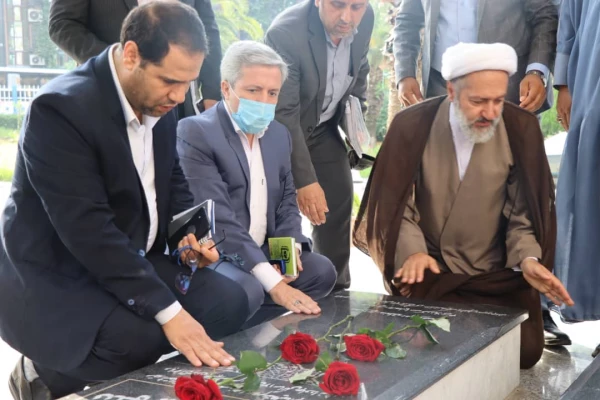 ادای احترام مسئولین دانشگاه فرهنگیان به شهدای گمنام دانشگاه فرهنگیان گیلان 2