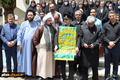 حضور خدام آستان قدس رضوی در دانشگاه فرهنگیان گیلان

با پرچم متبرک شده حرم امام رضا(ع) ، دانشگاه فرهنگیان گیلان به عطرعشق وارادت معطر گردید.