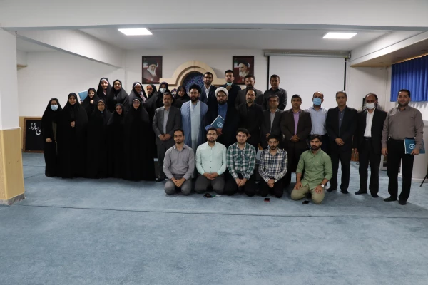 تجلیل از عوامل برگزارکننده سی و دومین جشنواره ملی قرآن و عترت دانشجویی 7