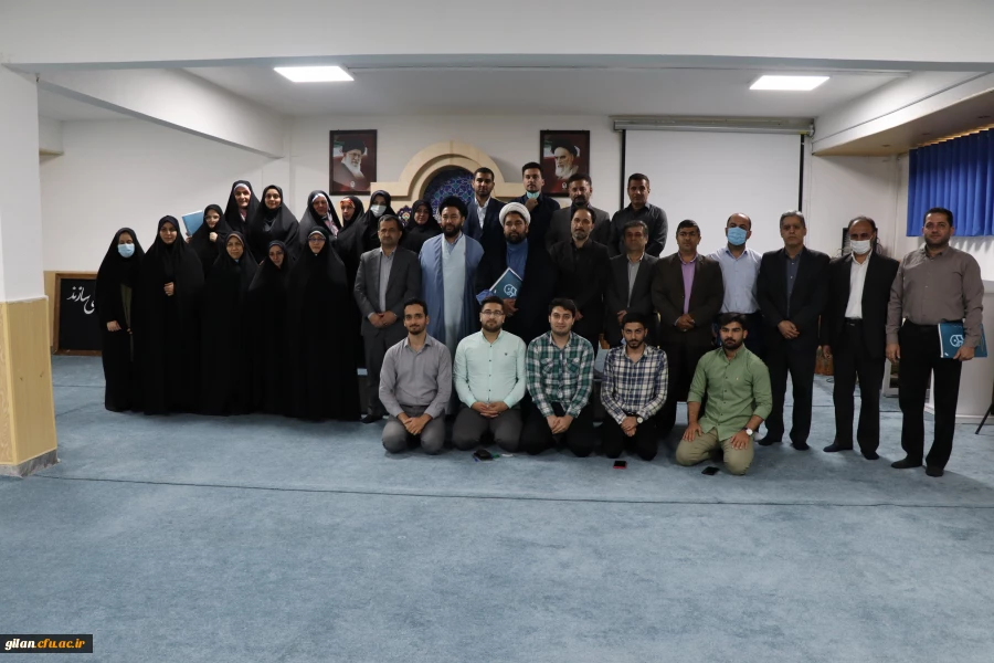 تجلیل از عوامل برگزارکننده سی و دومین جشنواره ملی قرآن و عترت دانشجویی 7