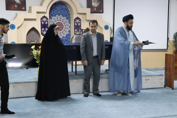 تجلیل از عوامل برگزارکننده سی و دومین جشنواره ملی قرآن و عترت دانشجویی 8