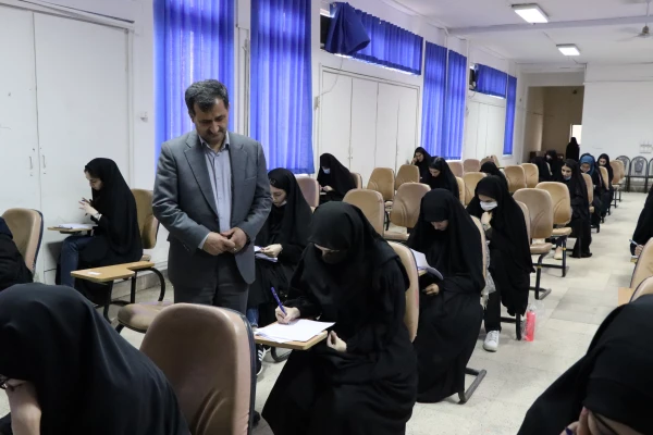 بازدیدسرپرست مدیریت امورپردیس های استان از حوزه های امتحانی دانشجو معلمان 13
