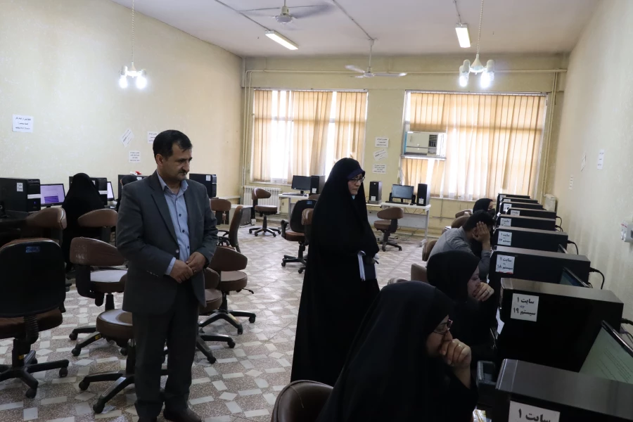 دانشگاه فرهنگیان کرمان از برگزاری آزمون جامع پایانی ویژه سری پنجم نیروهای مشمول قانون تعیین تکلیف وزارت آموزش و پرورش و افراد جامانده از سنوات قبل به صورت حضوری، الکترونیکی خبر داد.

 4