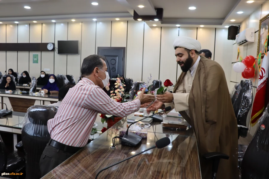 
برگزاری آیین گرامیداشت عید غدیرخم وتجلیل از سادات شاغل دانشگاه فرهنگیان گیلان
 3