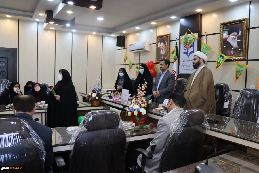 
برگزاری آیین گرامیداشت عید غدیرخم وتجلیل از سادات شاغل دانشگاه فرهنگیان گیلان
 4