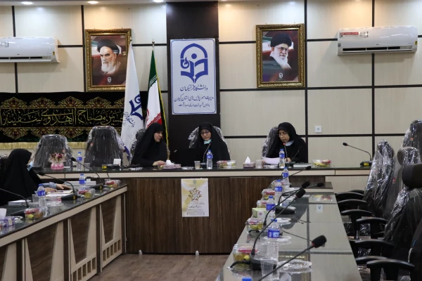 نشست علمی تخصصی" بایسته های یک معلم آموزش معارف اسلامی در ارتباط با شاگردان و همکاران" 4