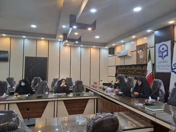 نشست تخصصی "چگونه حسینی شویم و  حسینی بمانیم " 4