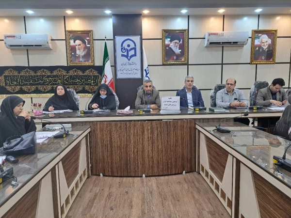 جلسه توجیهی عوامل اجرایی و مصاحبه گران داوطلبان ورود به دانشگاه 2