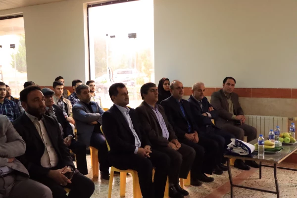 را و رسالت معلمی امتداد راه انبیاء خداوند است. 5