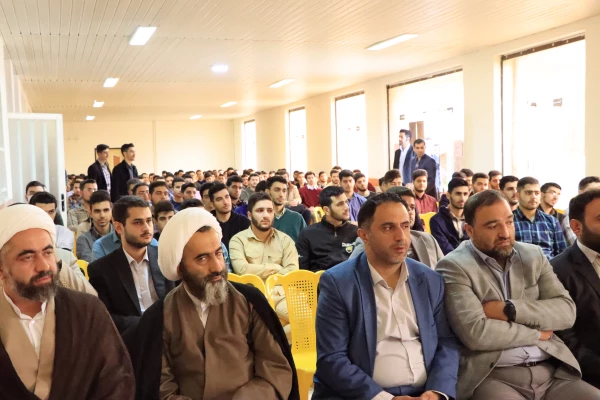 را و رسالت معلمی امتداد راه انبیاء خداوند است. 7