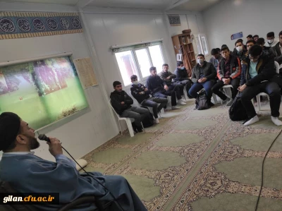 سرپرست مدیریت اموپردیس های دانشگاه فرهنگیان گیلان در جلسه گرامیداشت روز 13 آبان گفت:

می دانیم که امروز اگر به سایه راحت نشسته ایم، مدیون استقامت شهیدانی هستیم که در آشوب ظلمت چیره، به مصاف شب رفتند تا ایمان خفته انسان را به سامان صبح برسانند.