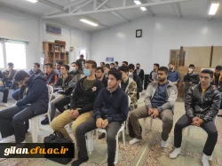 می دانیم که امروز اگر به سایه راحت نشسته ایم، مدیون استقامت شهیدانی هستیم که در آشوب ظلمت چیره، به مصاف شب رفتند تا ایمان خفته انسان را به سامان صبح برسانند. 3