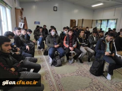 می دانیم که امروز اگر به سایه راحت نشسته ایم، مدیون استقامت شهیدانی هستیم که در آشوب ظلمت چیره، به مصاف شب رفتند تا ایمان خفته انسان را به سامان صبح برسانند. 9