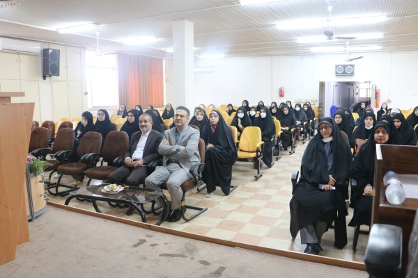 نشست استکبار شناسی و نقش معلمان آینده در این مورد 5