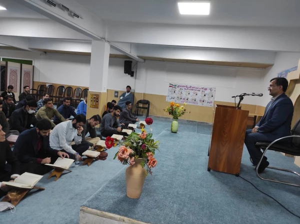  در پردیس امام علی(ع)رشت برگزار گردید:  محفل انس با قرآن  5