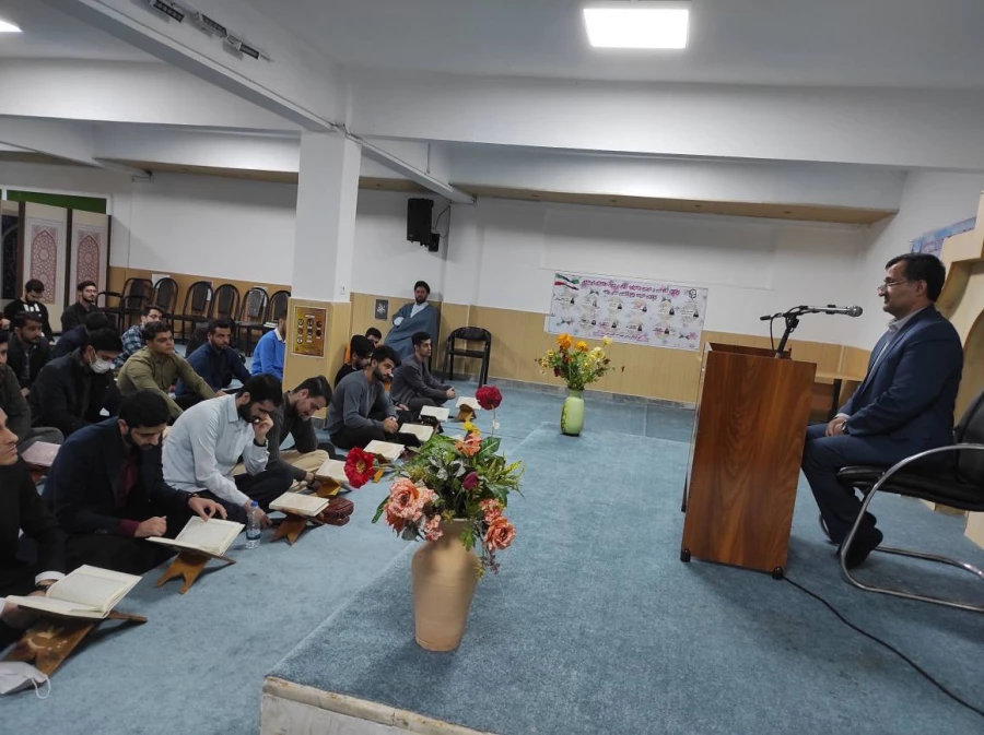  در پردیس امام علی(ع)رشت برگزار گردید:  محفل انس با قرآن  5