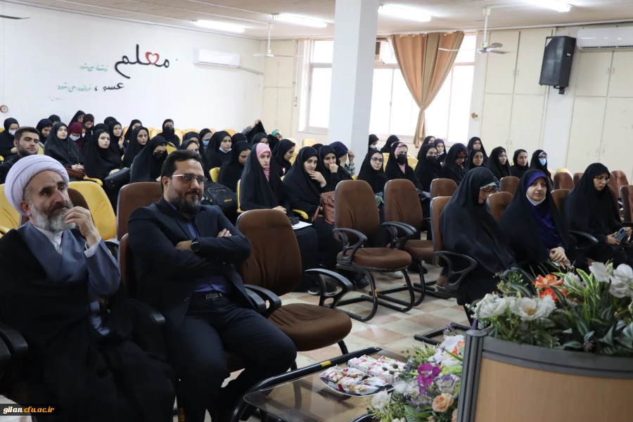 به مناسبت گرامیداشت هفته بسیج و به همت بسیج اساتید دانشگاه فرهنگیان برگزار گردید: 5