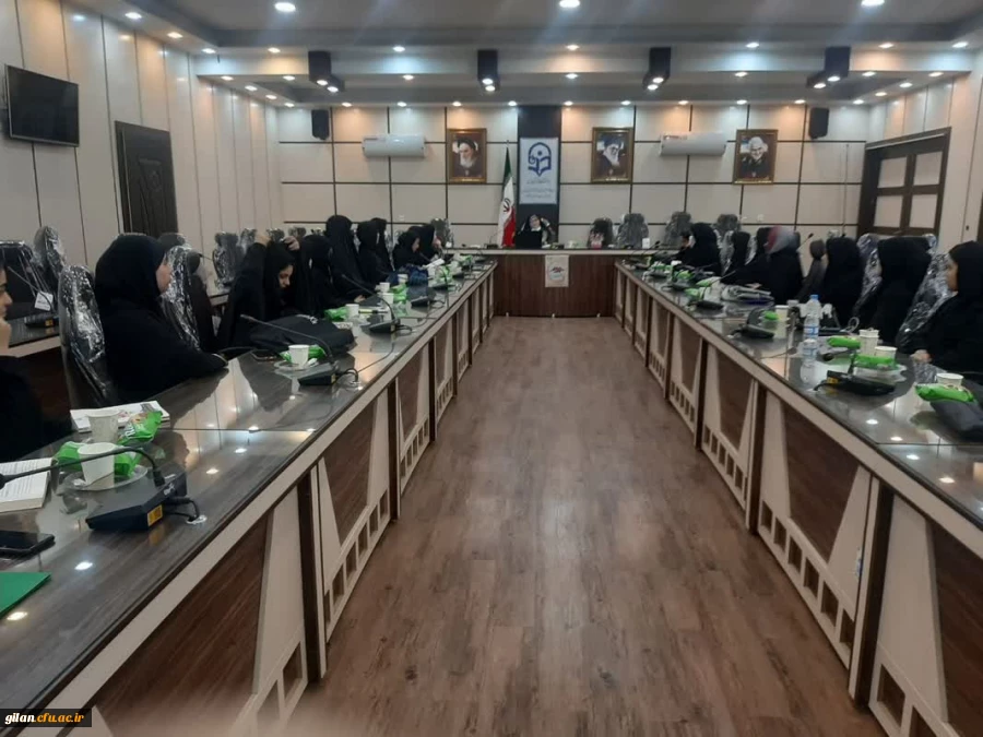 به مناسبت گرامیداشت هفته بسیج و به همت بسیج اساتید دانشگاه فرهنگیان برگزار گردید: 10