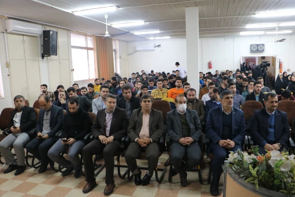 روز دانشجو گرامی باد. 4