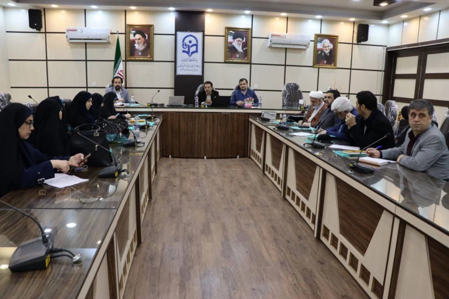 کارگاه های تدوین کتب درسی دانشگاهی، به میزبانی دانشگاه فرهنگیان گیلان برگزار گردید. 4