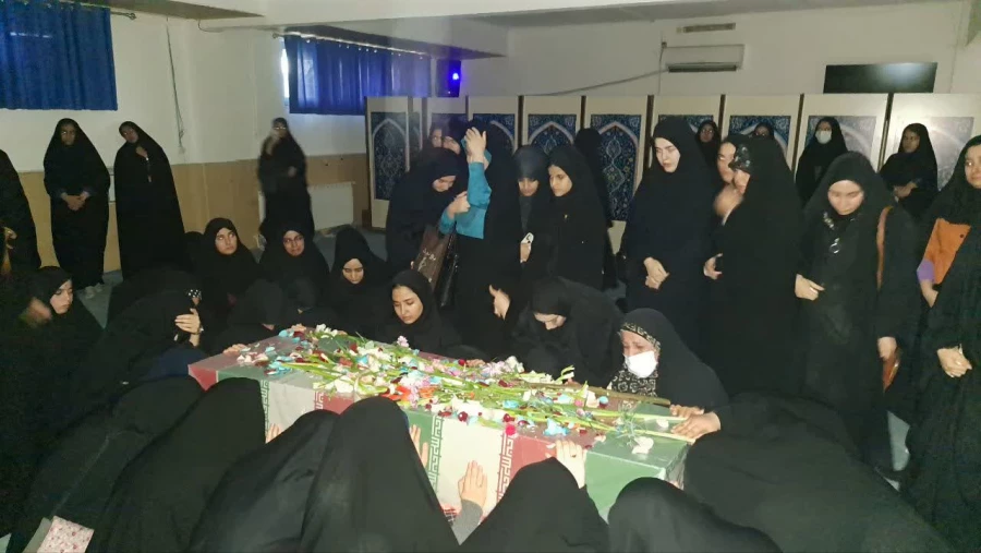 همزمان با شب شهادت حضرت زهرا سلام الله علیها ، دانشجویان، اساتید، کارمندان و مسئولان دانشگاه با حضور در مراسم استقبال از شهید خوشنام دوران دفاع مقدس، رسم مهمان نوازی را بجا آوردند. 3