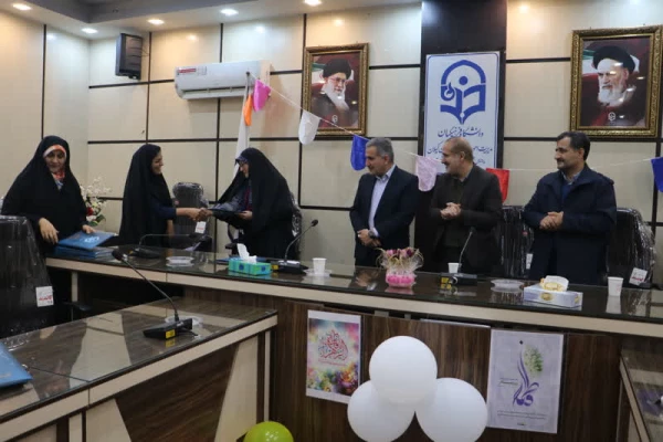 برگزاری مراسم بزرگداشت روز زن در دانشگاه فرهنگیان گیلان 3