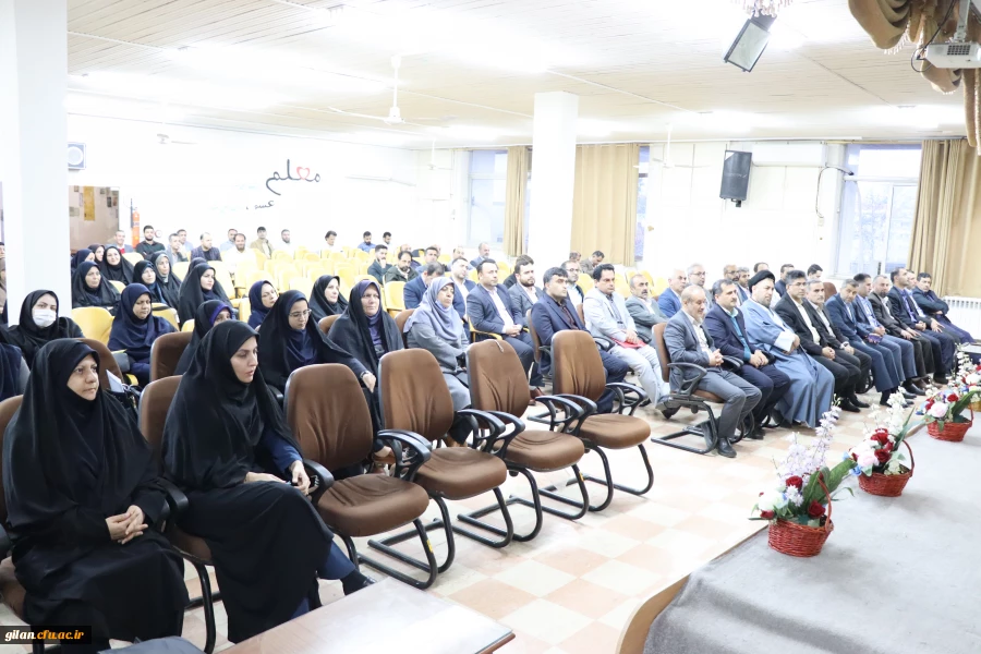 کارگاه آموزشی مدیران و معلمان راهنمای مدارس وابسته کارورزی استان گیلان 4