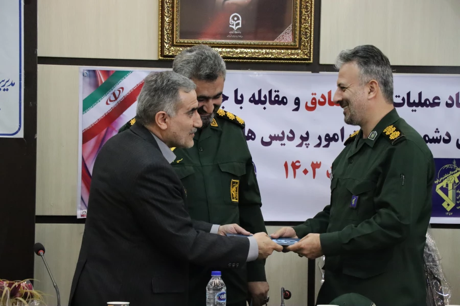 شکست قاطع و آنی دشمنان انقلاب اسلامی بویژه آمریکا در جنگ اراده و ناتوانی غرب از منصرف کردن ایران اسلامی با زبان تهدید، تطمیع در تنبیه رژیم منحوس صهیونیستی به شکل مستقیم و از داخل خاک ایران اسلامی  8