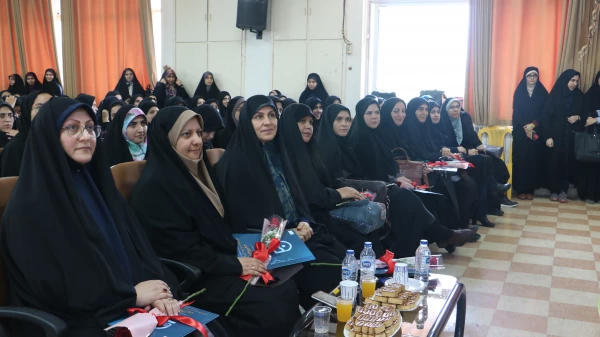 بزرگداشت دهه سرآمدی آموزش و گرامیداشت مقام معلم در پردیس شهیده بنت الهدی صدر رشت 7