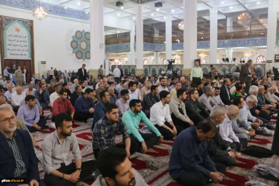 حضور دانشجومعلمان و مسئولین پردیس امام علی (ع) رشت در نماز جمعه 2