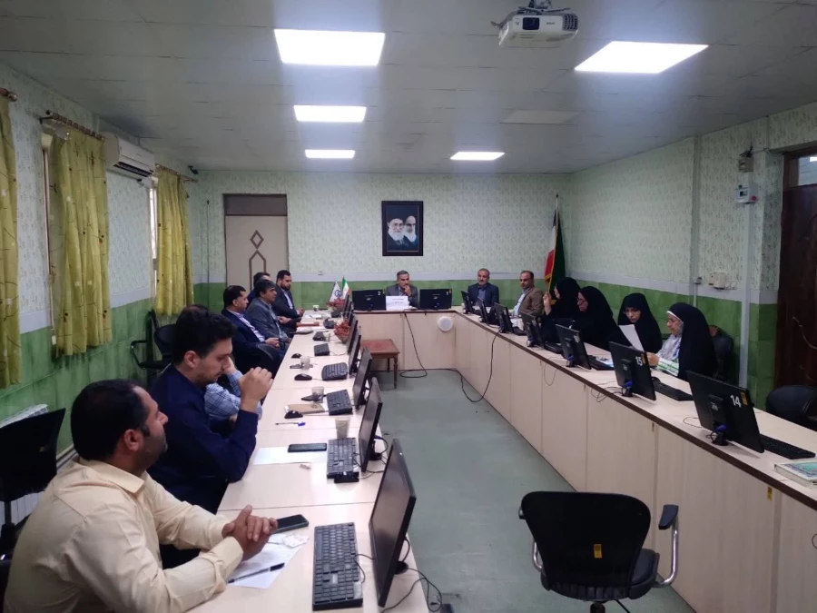 بررسی ضوابط اداری و اجرایی بهمراه همکاری واحدهای مجری در برگزاری امتحانات 3