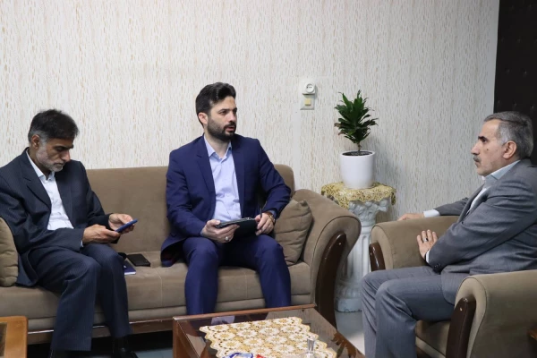 بررسی محدودیت های فضای های آموزشی  و رفاهی دانشگاه فرهنگیان 4