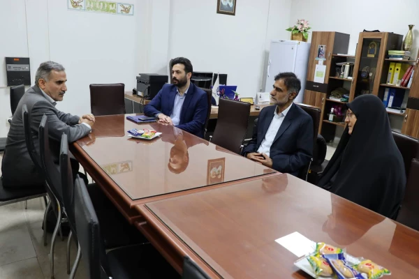 بررسی محدودیت های فضای های آموزشی  و رفاهی دانشگاه فرهنگیان 5