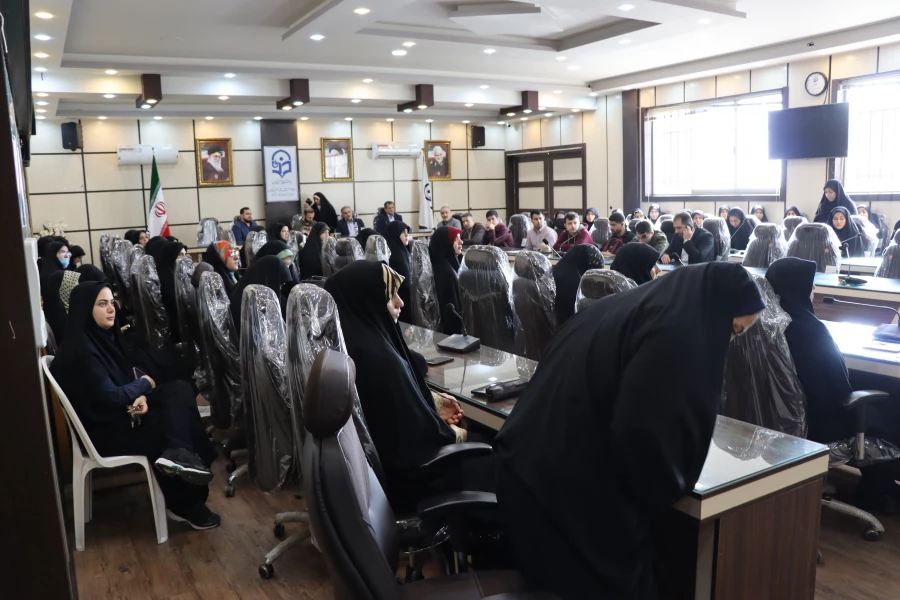 به مناسبت گرامیداشت 13 آبان نشست تخصصی " مقاومت و ایستادگی در برابر نظام سلطه" در دانشگاه فرهنگیان گیلان برگزار شد. 3