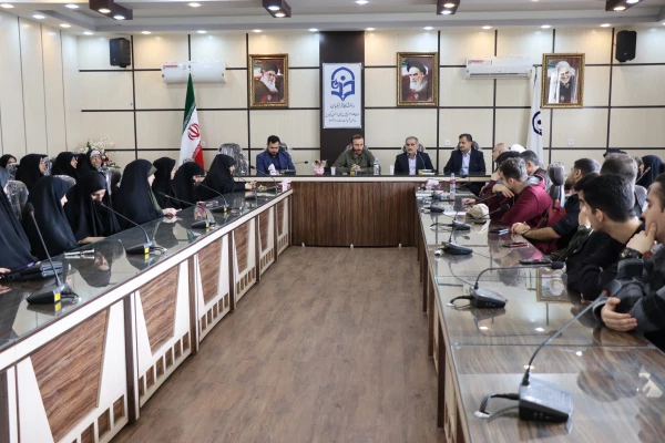 به مناسبت گرامیداشت 13 آبان نشست تخصصی " مقاومت و ایستادگی در برابر نظام سلطه" در دانشگاه فرهنگیان گیلان برگزار شد. 3