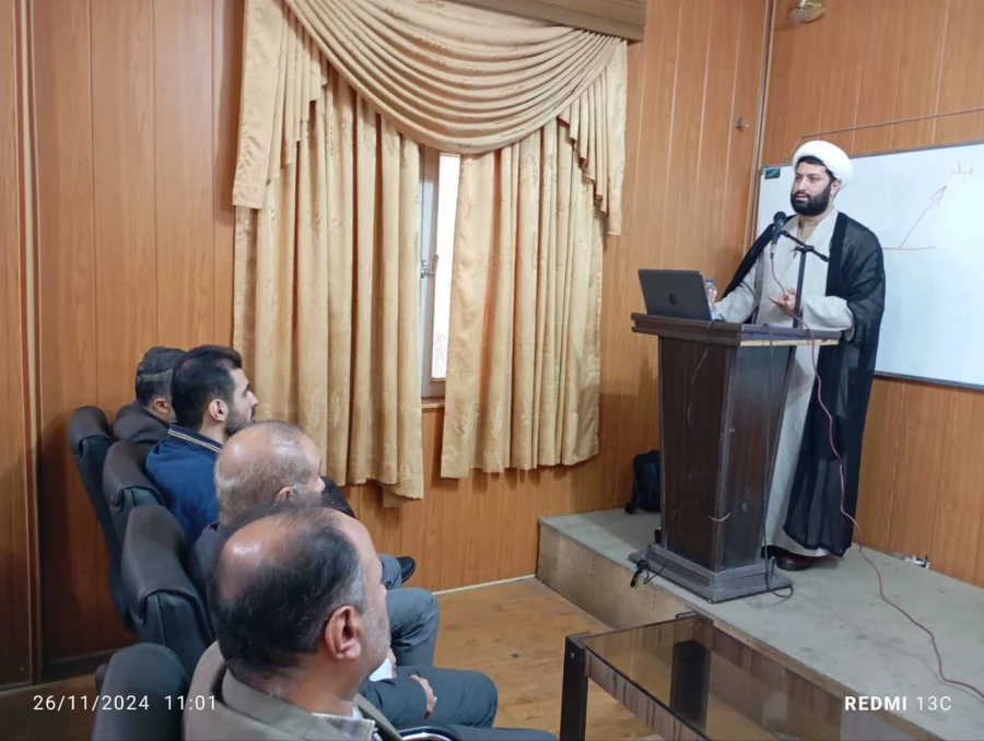 همزمان با هفته بسیج، دانشجویان پردیس امام علی (ع) از موزه ی شهدای دفاع مقدس بازدید نمودند. 2