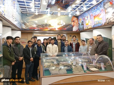 همزمان با هفته بسیج، دانشجویان پردیس امام علی (ع) از موزه ی شهدای دفاع مقدس بازدید نمودند.