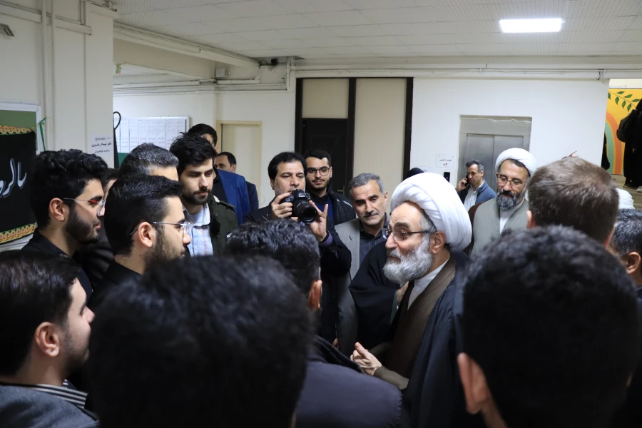 دیدار و نشست صمیمانه نماینده رهبری در گیلان با دانشجویان دانشگاه فرهنگیان استان گیلان 6