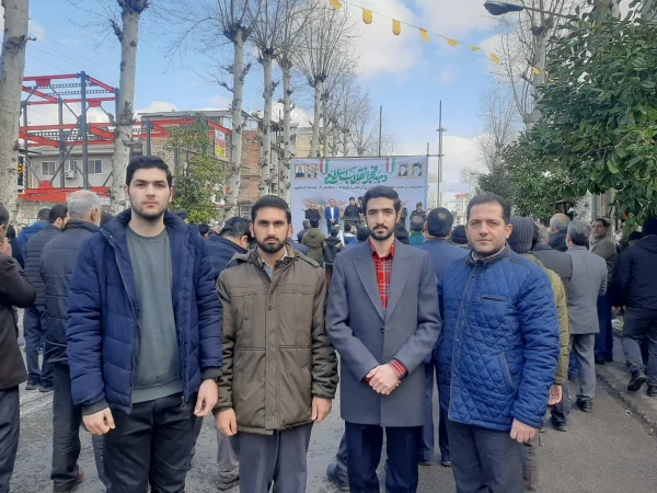 حضور پرشور و حماسی روسا ، اعضای هیات علمی ، اساتید ، کارکنان و دانشجو معلمان استان گیلان در 46 سالگرد پیروزی انقلاب اسلامی ایران 11
