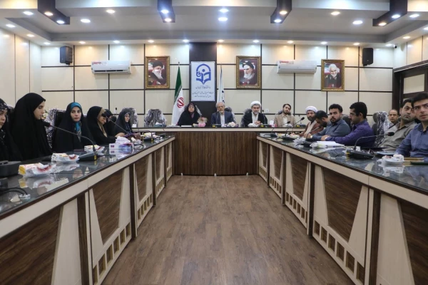 نشست تخصصی  نقش معلم در تعالی معنوی و امید به زندگی نسل آینده 4