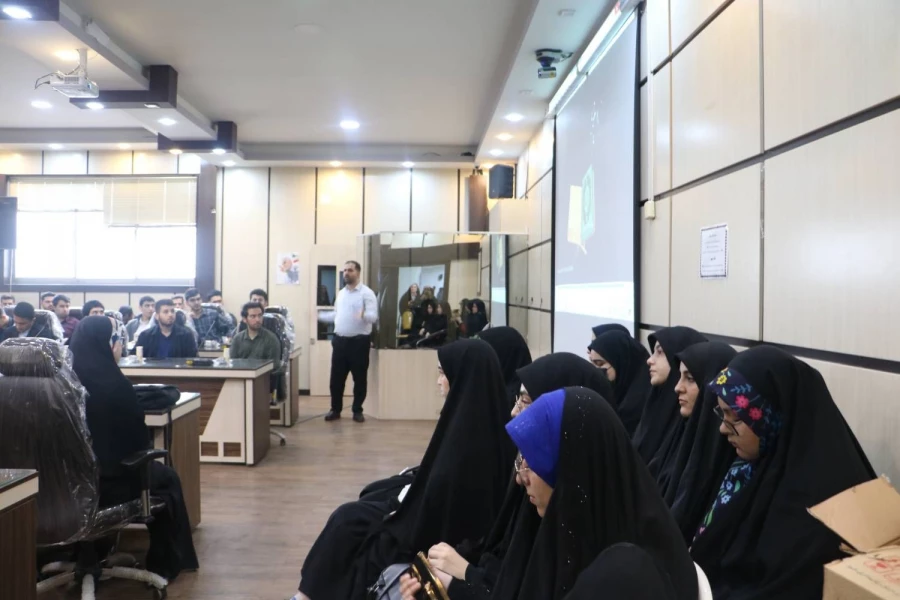 نشست تخصصی  نقش معلم در تعالی معنوی و امید به زندگی نسل آینده 5