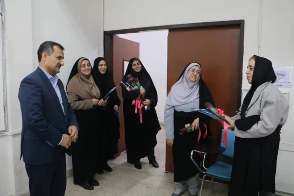 تبریک دهه سرآمدی و روز استاد توسط ریاست دانشگاه فرهنگیان گیلان 7