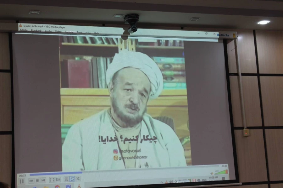 نشست تخصصی صلاحیت های معلمی با رویکرد تعلیم و تربیت اسلامیبا شعار (معلم صالح،مدسه صالح) 4