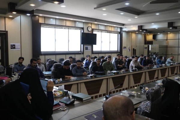 نشست تخصصی صلاحیت های معلمی با رویکرد تعلیم و تربیت اسلامیبا شعار (معلم صالح،مدسه صالح) 7