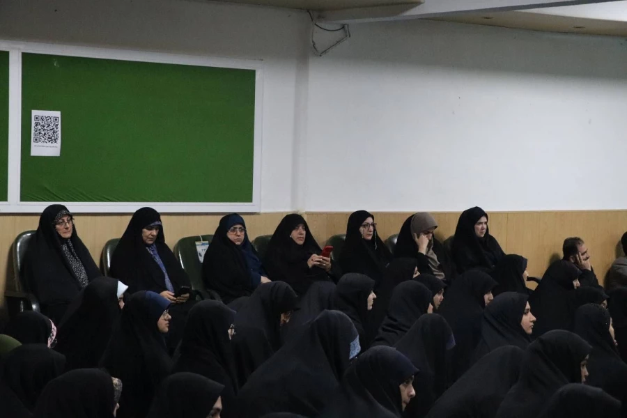 مراسم گرامیداشت سالگرد شهادت آیت الله ریئسی و همراهانش با سحنرانی جناب آقای دکتر زادبر عضو محترم هیات علمی دانشگاه گیلان 3