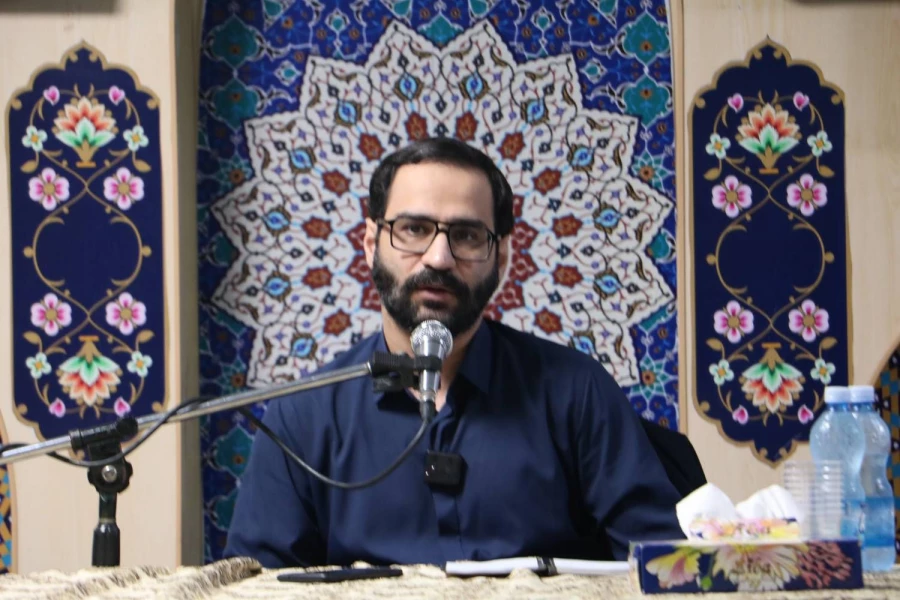 مراسم گرامیداشت سالگرد شهادت آیت الله ریئسی و همراهانش با سحنرانی جناب آقای دکتر زادبر عضو محترم هیات علمی دانشگاه گیلان 4